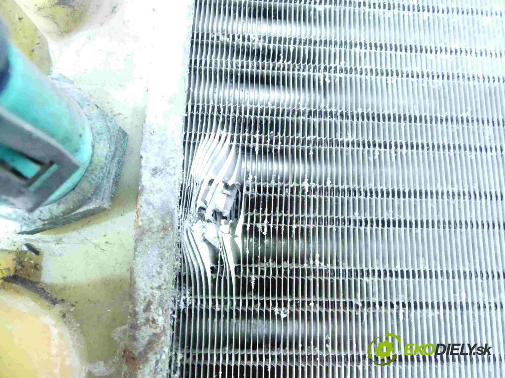 Fiat Uno 0.9 39 HP manual 29 kW 899 cm3 5- chladič  (Chladiče)