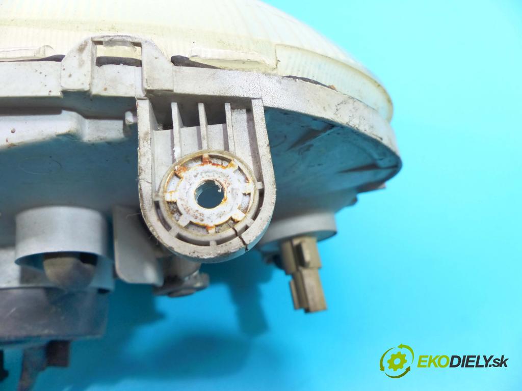 Hyundai Atos 1.0 55 HP manual 40,4 kW 999 cm3 5- Reflektor: pravý  (Pravé)