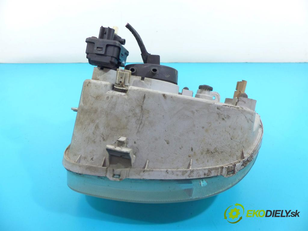 Hyundai Atos 1.0 55 HP manual 40,4 kW 999 cm3 5- Reflektor: pravý  (Pravé)