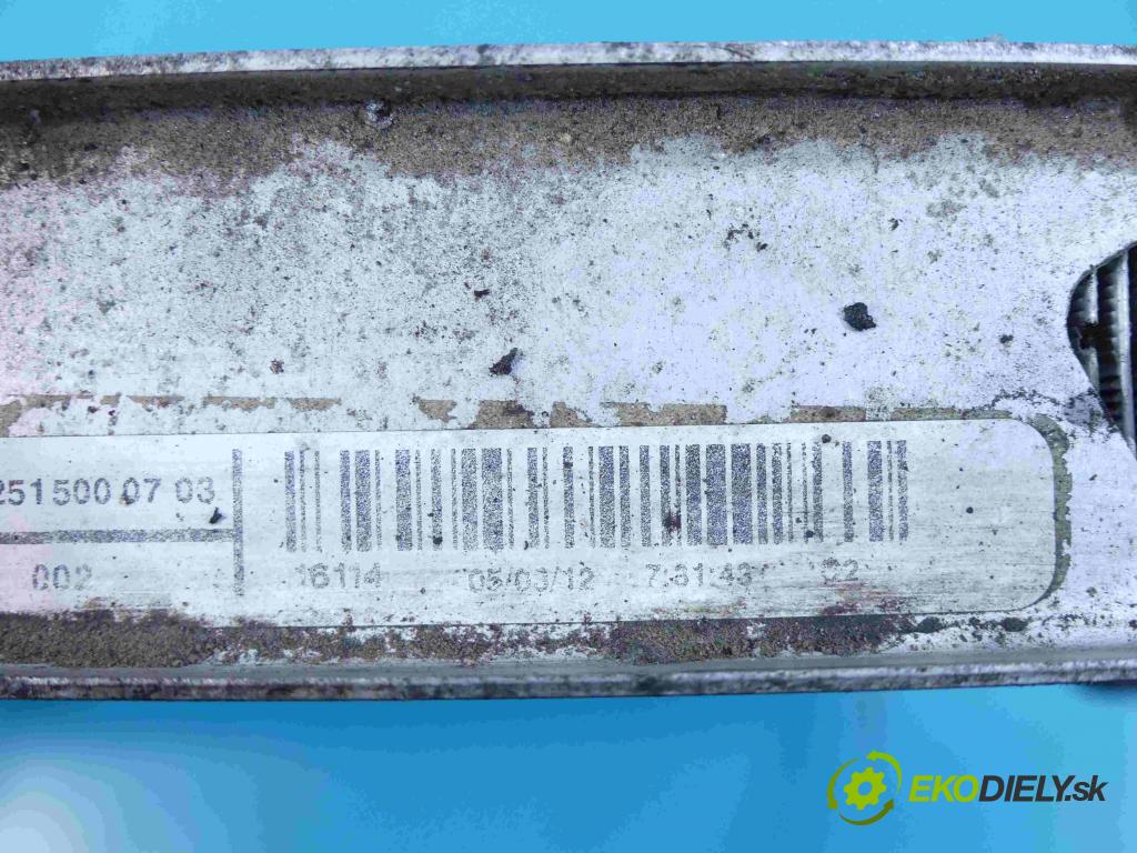 Mercedes R W251 2005-2013 3.0 CDI 224hp automatic 165 kW 2987 cm3 5- chladič A2515000703 (Chladiče)