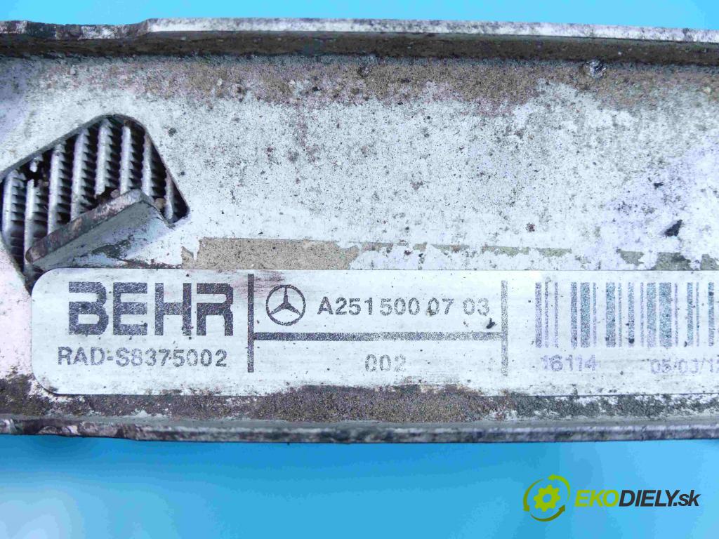Mercedes R W251 2005-2013 3.0 CDI 224hp automatic 165 kW 2987 cm3 5- chladič A2515000703 (Chladiče)