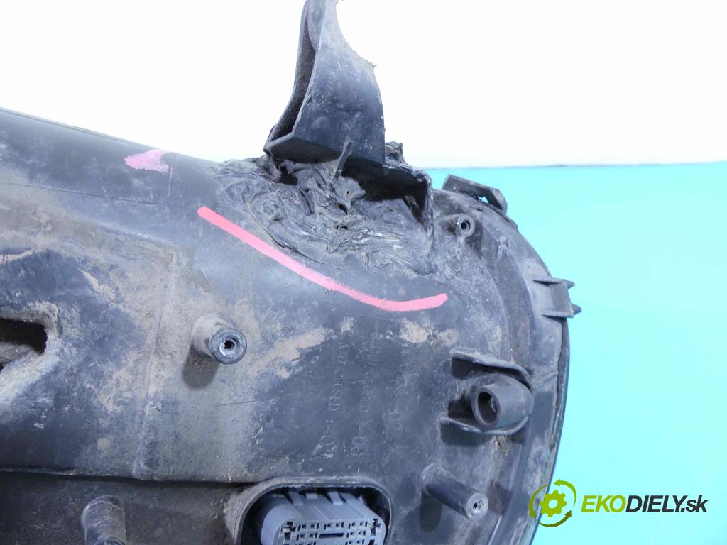 Mercedes R W251 2005-2013 3.0 CDI 224hp automatic 165 kW 2987 cm3 5- Reflektor: pravý  (Pravé)