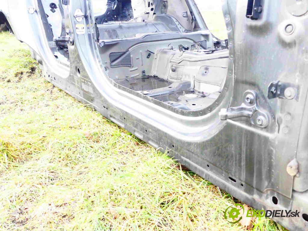 Jaguar XF II 2015- 2.0d 179KM automatic 132 kW 1999 cm3 4- práh pravý  (Ostatní)