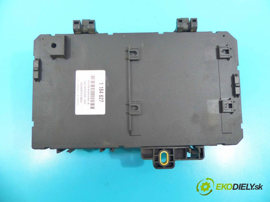 Opel Zafira B 2005-2014 1.9 cdti 150 hp manual 110 kW 1910 cm3 5- skříňka pojistková 13220829 (Pojistkové skříňky)