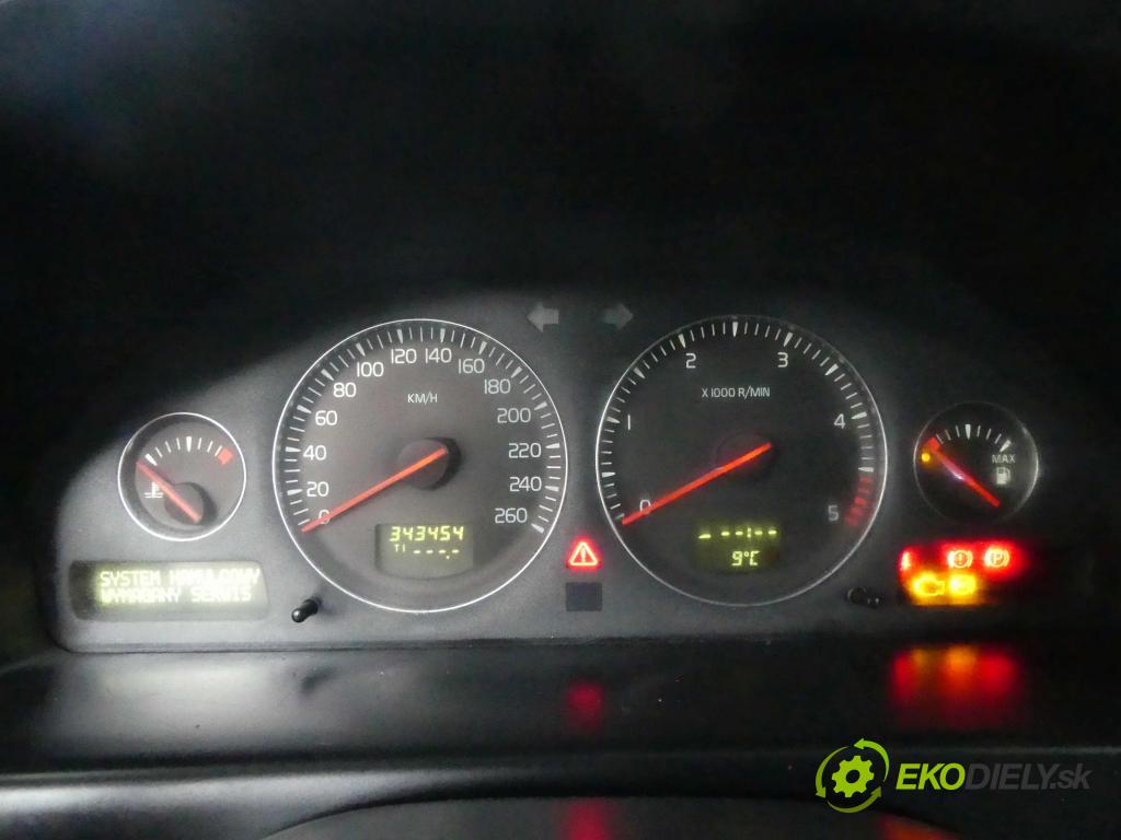 Volvo V70 II 1999-2007 2.4 D5 163 HP automatic 120 kW 2401 cm3 5- prístrojovka/ budíky D5244T (Prístrojové dosky, displeje)