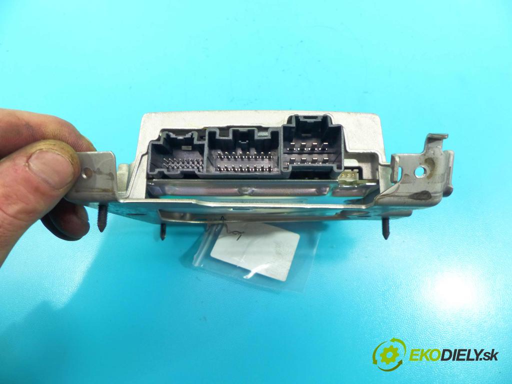 Renault Talisman 2015-2022 1.6 dci 131 HP automatic 96 kW 1598 cm3 4- Zesilovač: 280630850R (Zosilňovače)