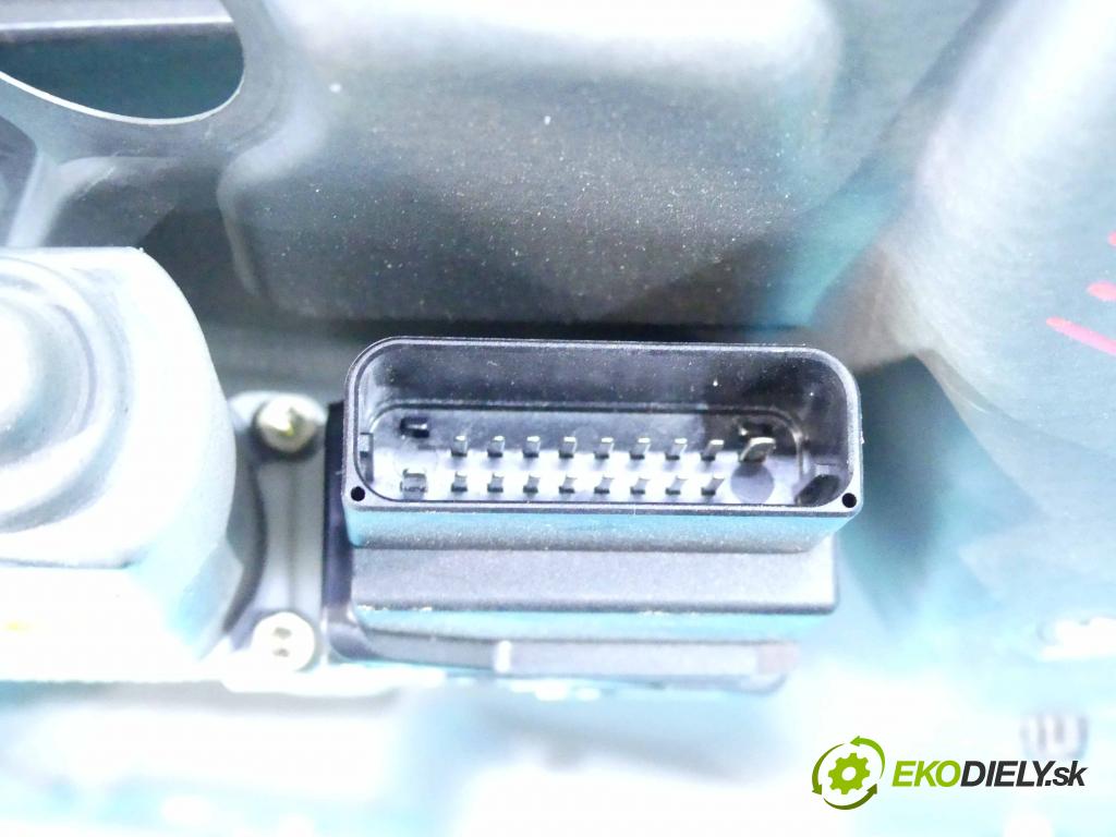 Vw Bora 1.9 tdi 101 hp manual 74 kW 1896 cm3 5- mechanismus stahování zadní pravý 1C0959812A