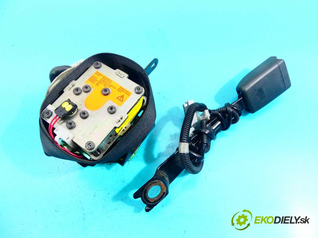 Toyota Auris I 2006-2013 1.4 D4D 90 HP manual 66 kW 1364 cm3 5- pas bezpečnostný