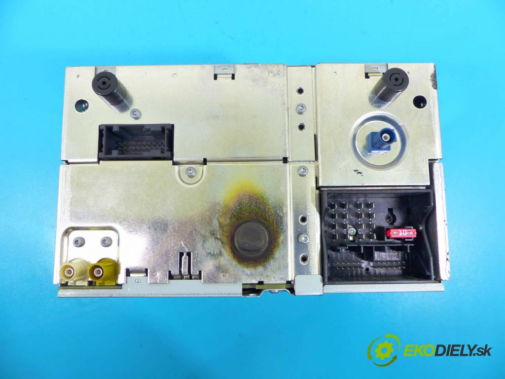 Vw Touareg I 2002-2010 2.5 tdi 174 HP manual 128 kW 2461 cm3 5- Radio továreň: 7L6035191C