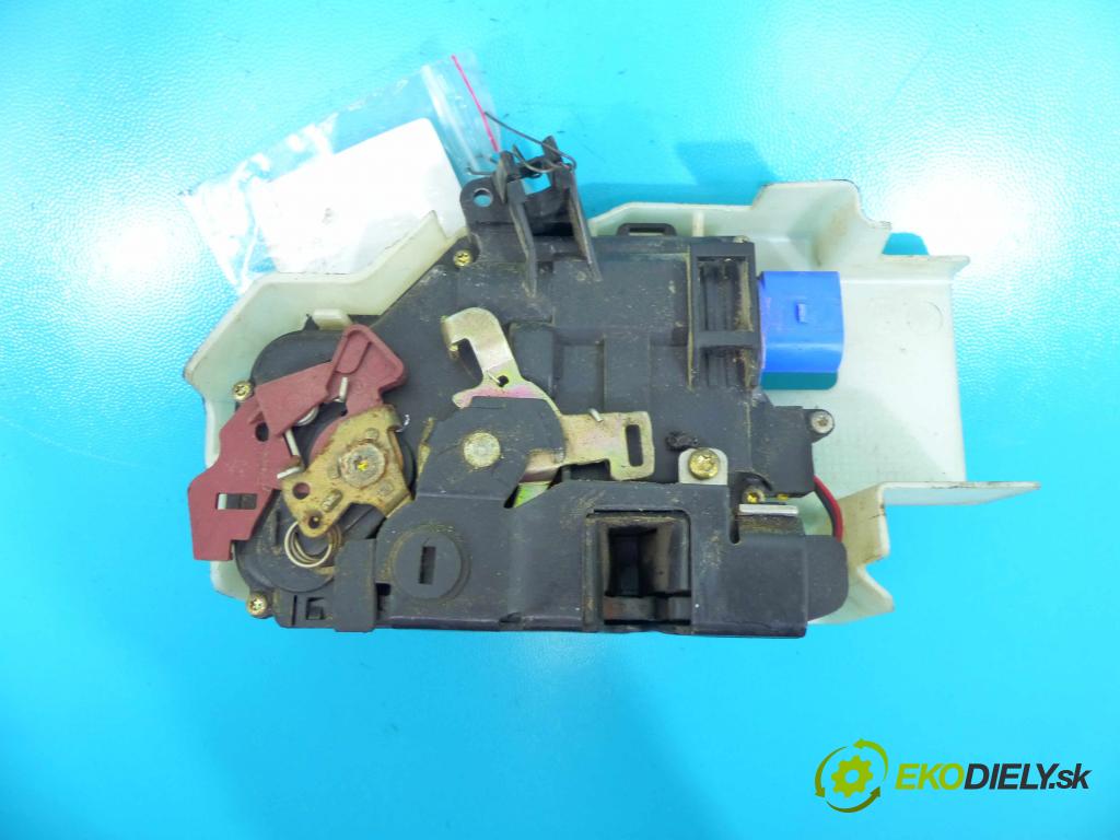 Vw Touareg I 2002-2010 2.5 tdi 174 hp manual 128 kW 2461 cm3 5- zámek zadní levý 7L0839015