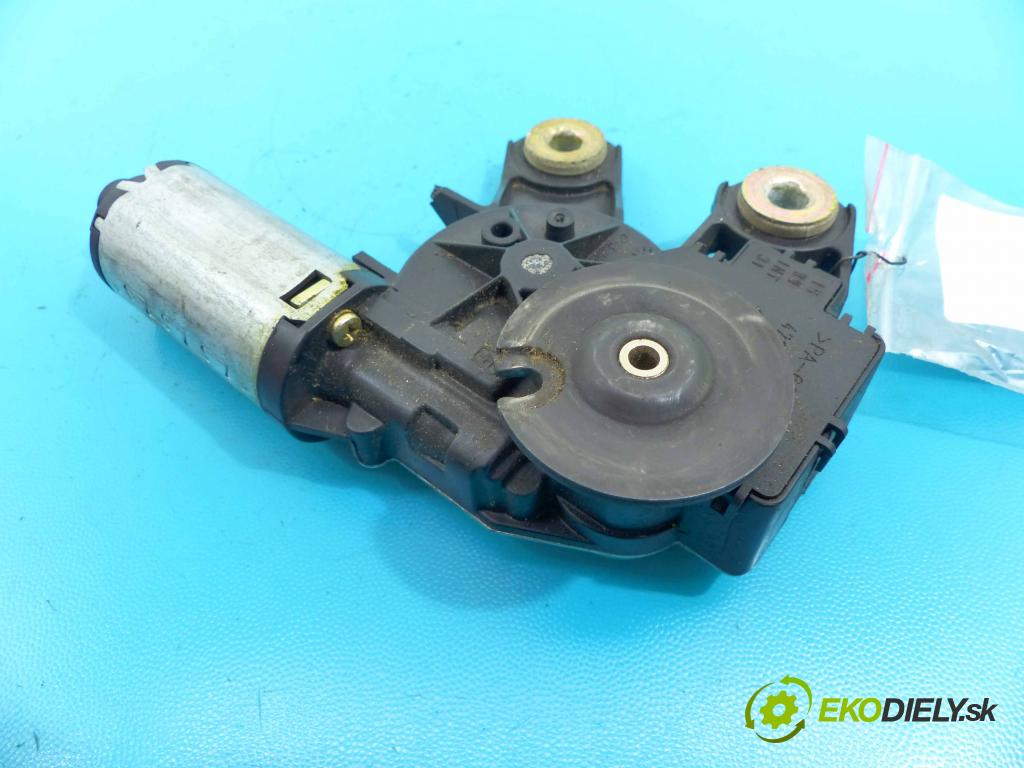 Vw Touareg I 2002-2010 2.5 tdi 174 HP manual 128 kW 2461 cm3 5- motor stieračov zadné 7L0955712A