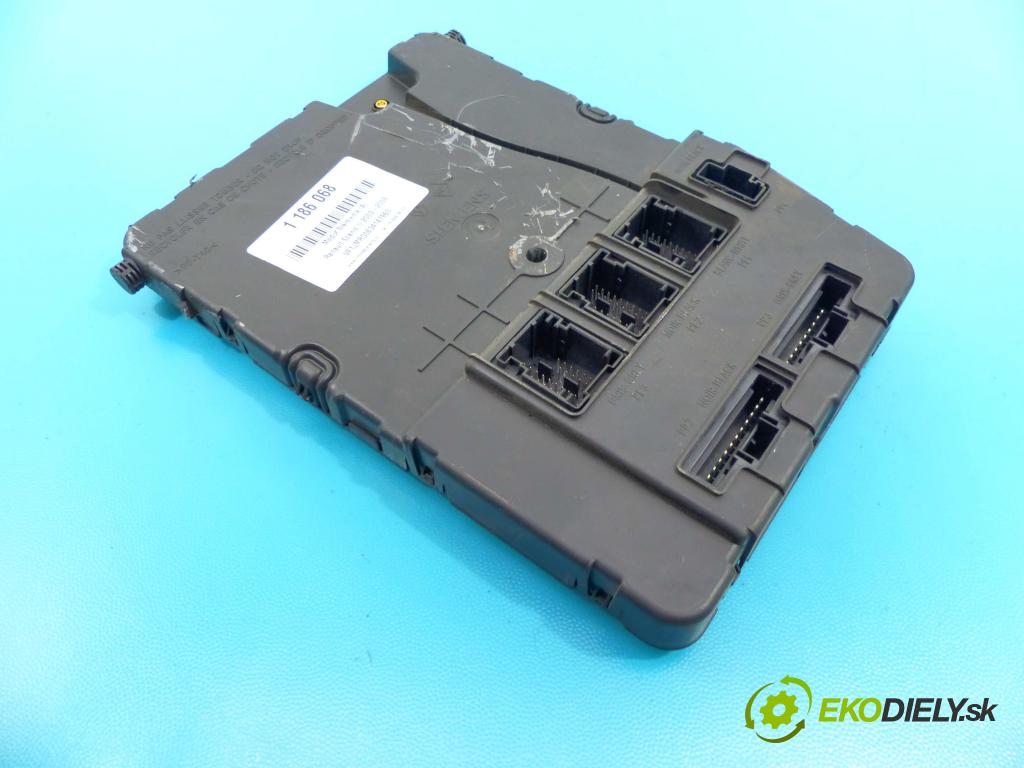 Renault Scenic II 2003-2009 1.9 dci 120 HP manual 88 kW 1870 cm3 5- modul riadiaca jednotka 8200525386 (Ostatné)