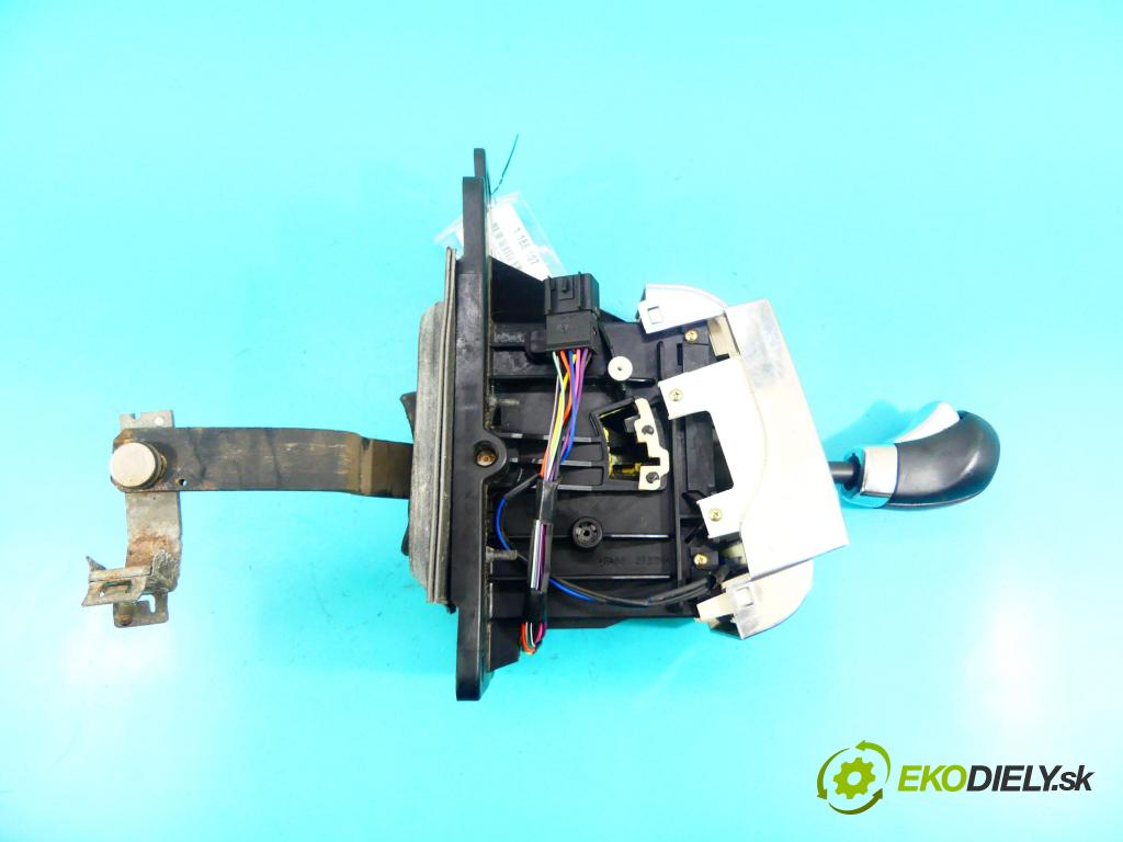 Cadillac SRX 2003-2009 3.6 V6 258 HP automatic 190 kW 3564 cm3 5- Páka: Změny: stupeň,rýchlosť 1GA0205716 (Rýchlostné páky / kulisy)