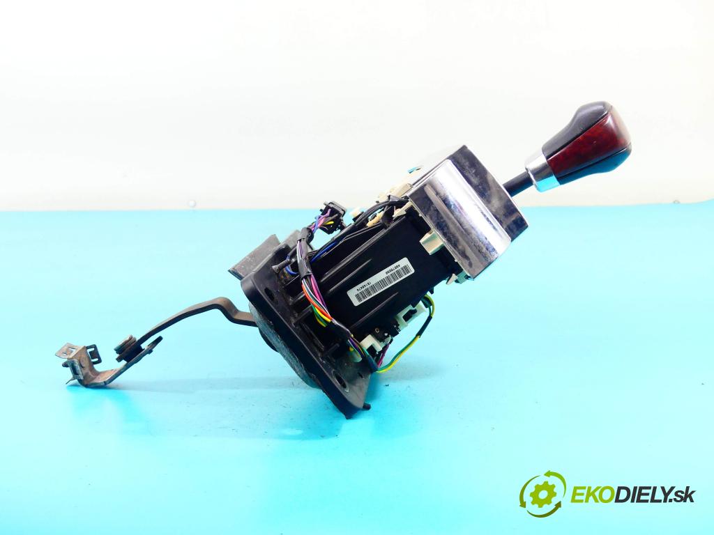 Cadillac SRX 2003-2009 3.6 V6 258 HP automatic 190 kW 3564 cm3 5- Páka: Změny: stupeň,rýchlosť 1GA0205716 (Rýchlostné páky / kulisy)