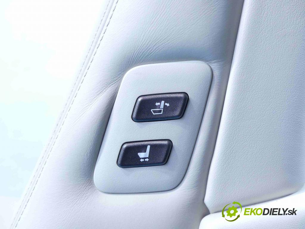 Lexus LS IV 2006-2017 5.0 V8 394KM: automatic 290 kW 4969 cm3 4- Sedačka pravý  (Sedačky, sedadlá)