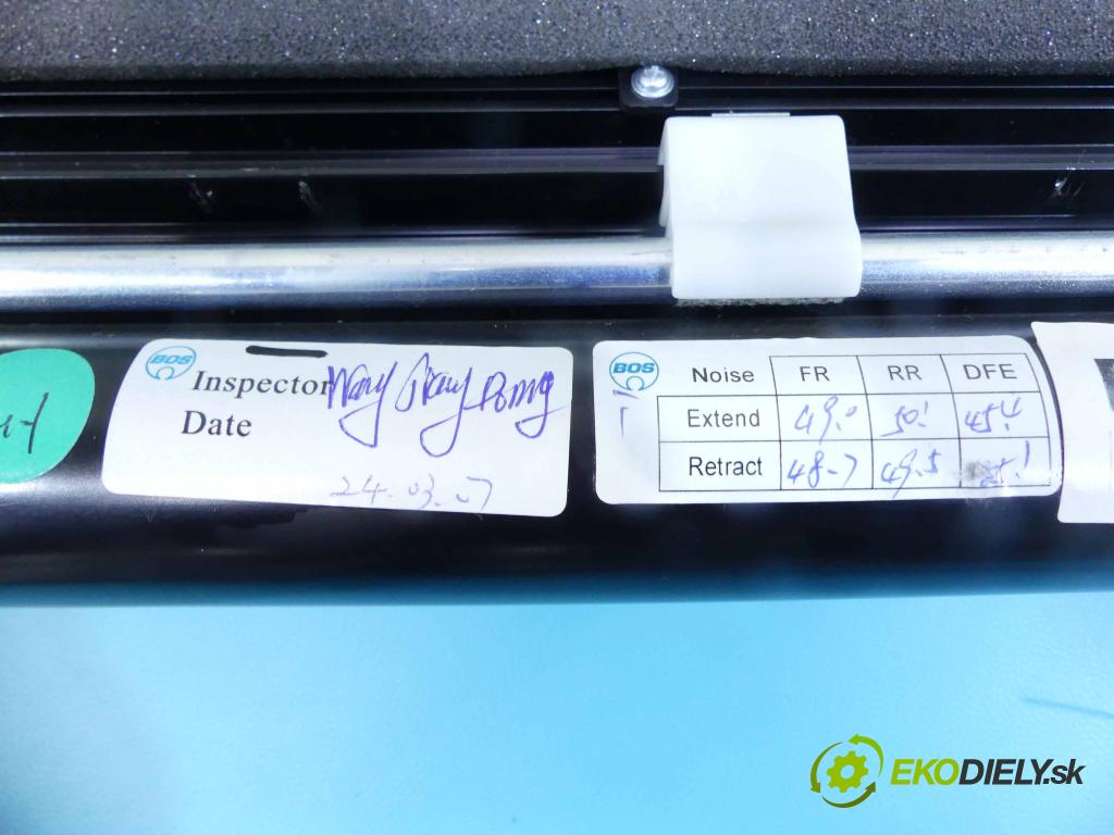 Lexus LS IV 2006-2017 5.0 V8 394KM: automatic 290 kW 4969 cm3 4- roleta 82154X1000 (Rolety kufra)