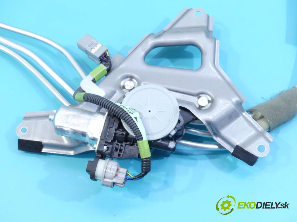 Lexus LS IV 2006-2017 5.0 V8 394KM: automatic 290 kW 4969 cm3 4- roleta 82154X1000 (Rolety kufra)