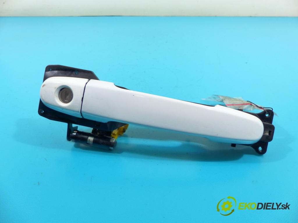 Toyota Auris I 2006-2013 1.4 D4D 90 HP manual 66 kW 1364 cm3 5- rukoväť predné ľavé mimo:  (Vonkajšie predné ľavé)