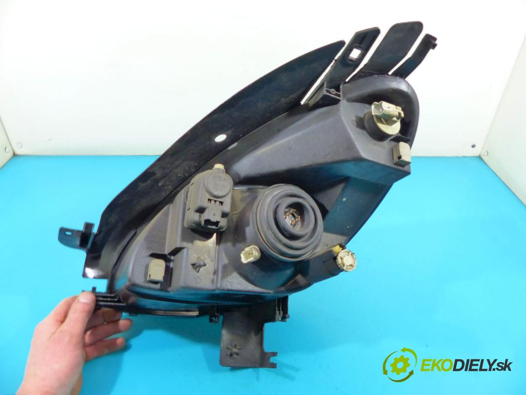 Citroen Xsara Picasso 1,8.0 16v 116 HP manual 85 kW 1749 cm3 5- Reflektor: pravý  (Pravé)