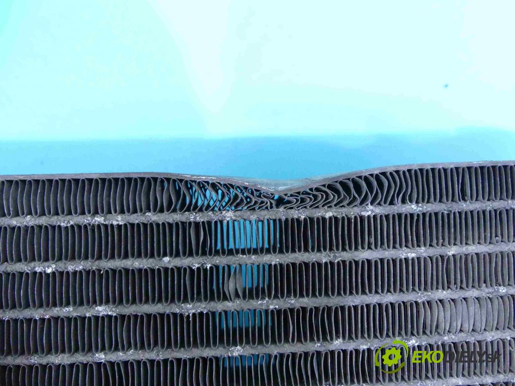 Land rover Range Rover III L322 02-12 3.0 D V6 245KM automatic 180 kW 2993 cm3 5- chladič klimatizácie 140239 (Chladiče klimatizácie)