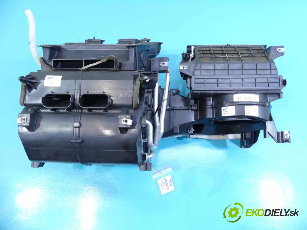 Land rover Range Rover III L322 02-12 3.0 D V6 245KM automatic 180 kW 2993 cm3 5- radiator AH22-18C424-ED (Radiátory kúrenia)