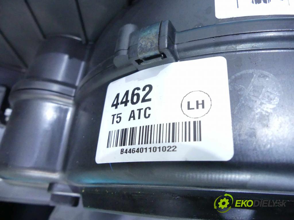 Land rover Range Rover III L322 02-12 3.0 D V6 245KM automatic 180 kW 2993 cm3 5- radiator AH22-18C424-ED (Radiátory kúrenia)