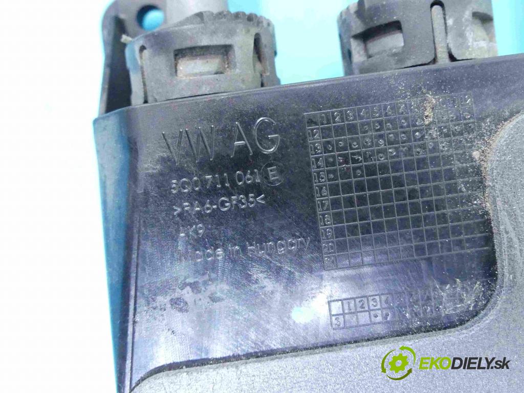 Vw Golf VII 2012-2020 2.0 tdi 150 HP manual 110 kW 1968 cm3 5- Páka: Změny: stupeň,rýchlosť 5Q0711049AQ (Rýchlostné páky / kulisy)