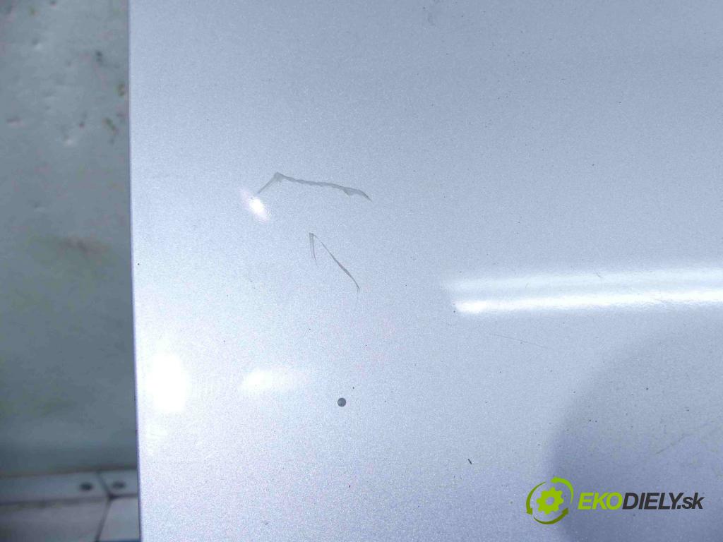 Mercedes C W203 2000-2007 2.6 V6 (112912) 170 hp automatic 125 kW 2597 cm3 4- zadní kufrové dveře  (Zadní kapoty)