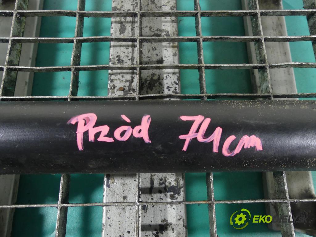 Land rover Range Rover sport I L320 3.0 D V6 245KM automatic 180 kW 2993 cm3 5- Hřídel:  (Kardaňové hriadele)