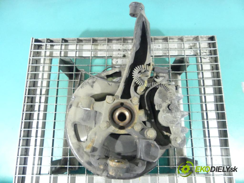 Land rover Range Rover III L322 02-12 3.0 D V6 245KM automatic 180 kW 2993 cm3 5- náboj pravé  (Náboje)