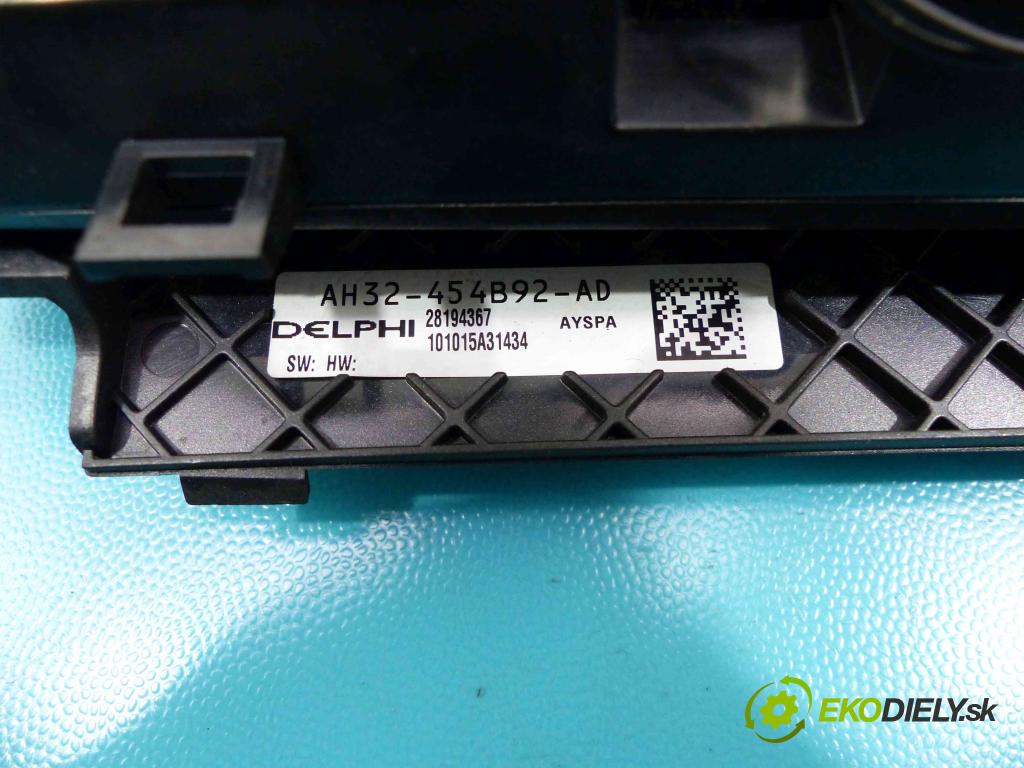 Land rover Range Rover III L322 02-12 3.0 D V6 245KM automatic 180 kW 2993 cm3 5- panel kúrenia AH32-454B92-BD