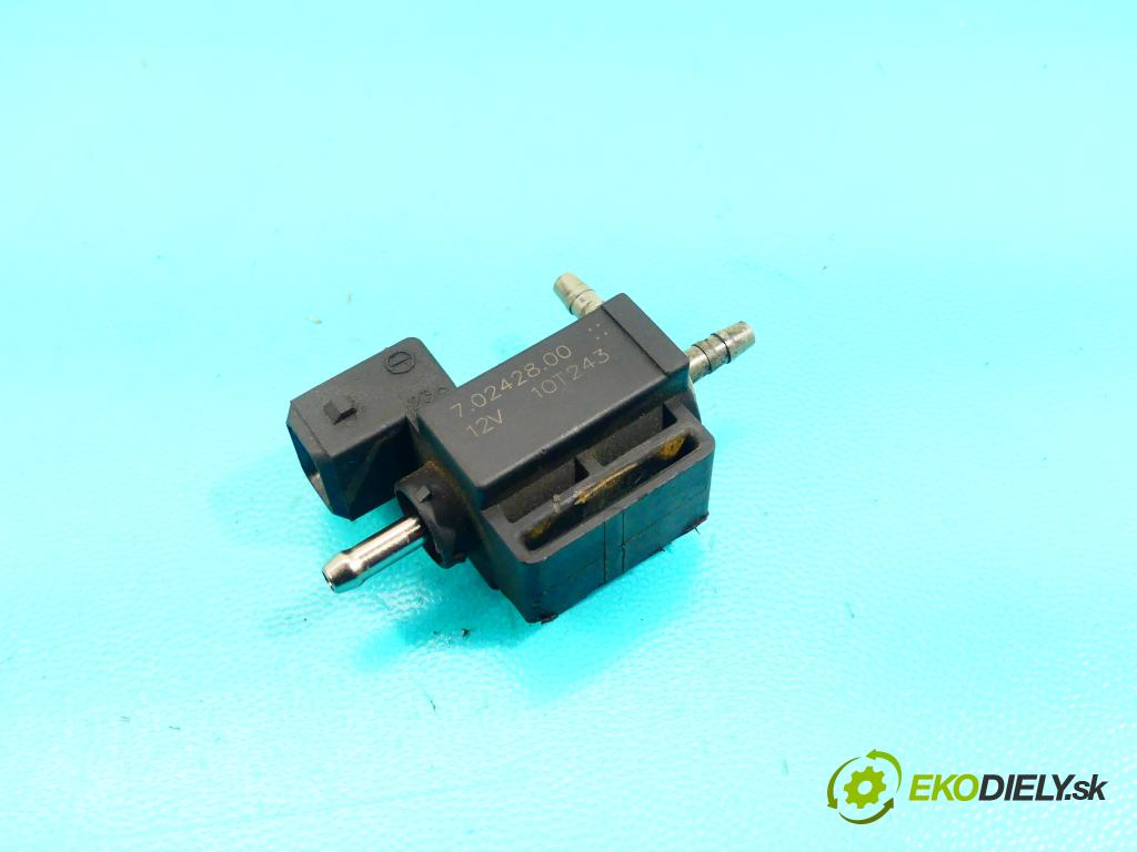 Land rover Range Rover III L322 02-12 3.0 D V6 245KM automatic 180 kW 2993 cm3 5- ventil podtlaku 70242800 (Ventily)