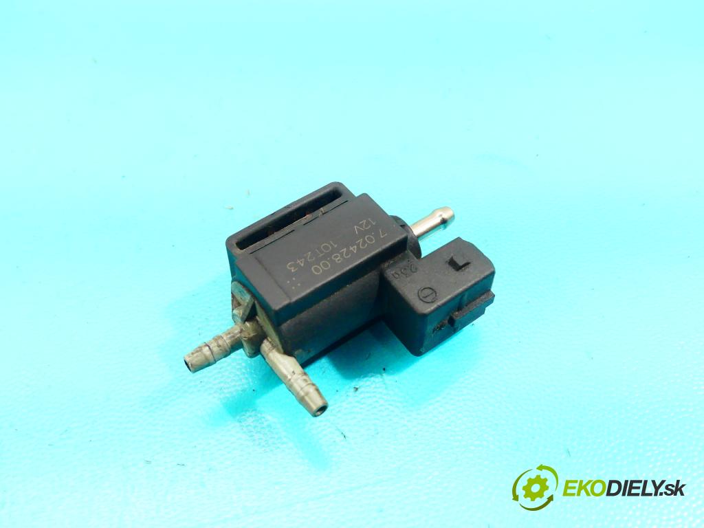 Land rover Range Rover III L322 02-12 3.0 D V6 245KM automatic 180 kW 2993 cm3 5- ventil podtlaku 70242800 (Ventily)