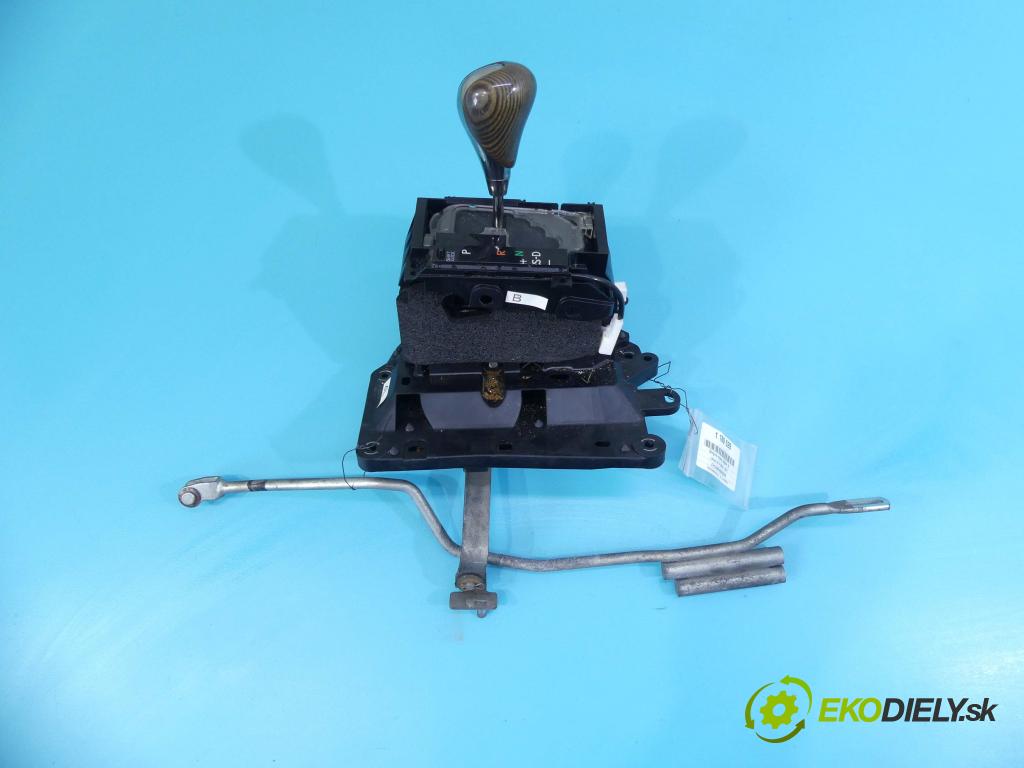 Lexus LS IV 2006-2017 5.0 V8 394KM: automatic 290 kW 4969 cm3 4- Páka: Změny: stupeň,rýchlosť  (Rýchlostné páky / kulisy)