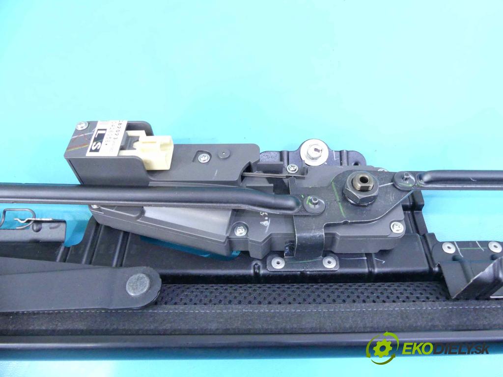 Lexus LS IV 2006-2017 5.0 V8 394KM: automatic 290 kW 4969 cm3 4- roleta 64350-50020 (Rolety kufra)