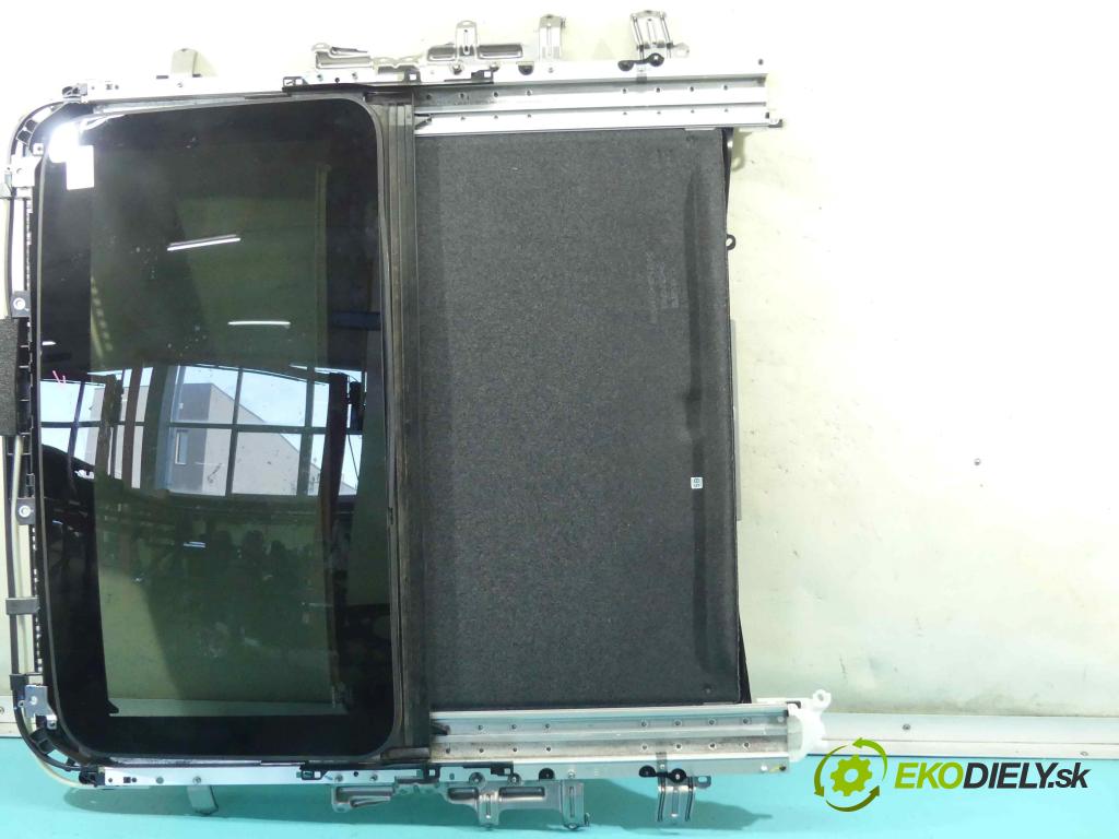 Lexus LS IV 2006-2017 5.0 V8 394KM: automatic 290 kW 4969 cm3 4- Střešní okno:  (Sklá karosérie)