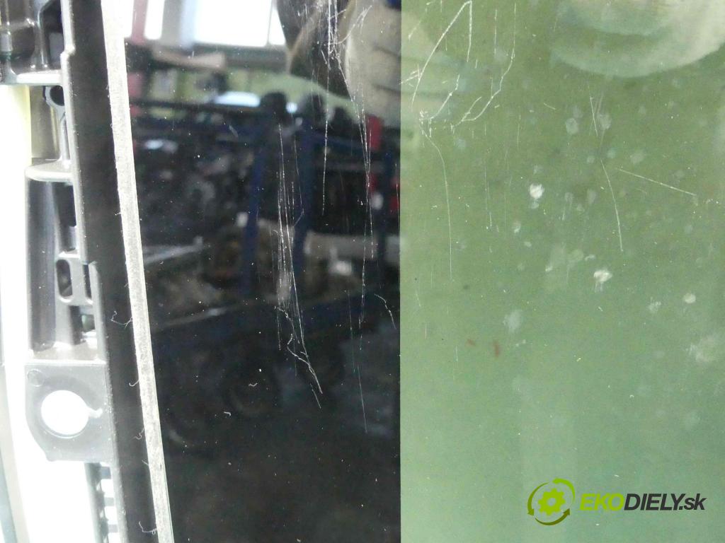 Lexus LS IV 2006-2017 5.0 V8 394KM: automatic 290 kW 4969 cm3 4- Střešní okno:  (Sklá karosérie)