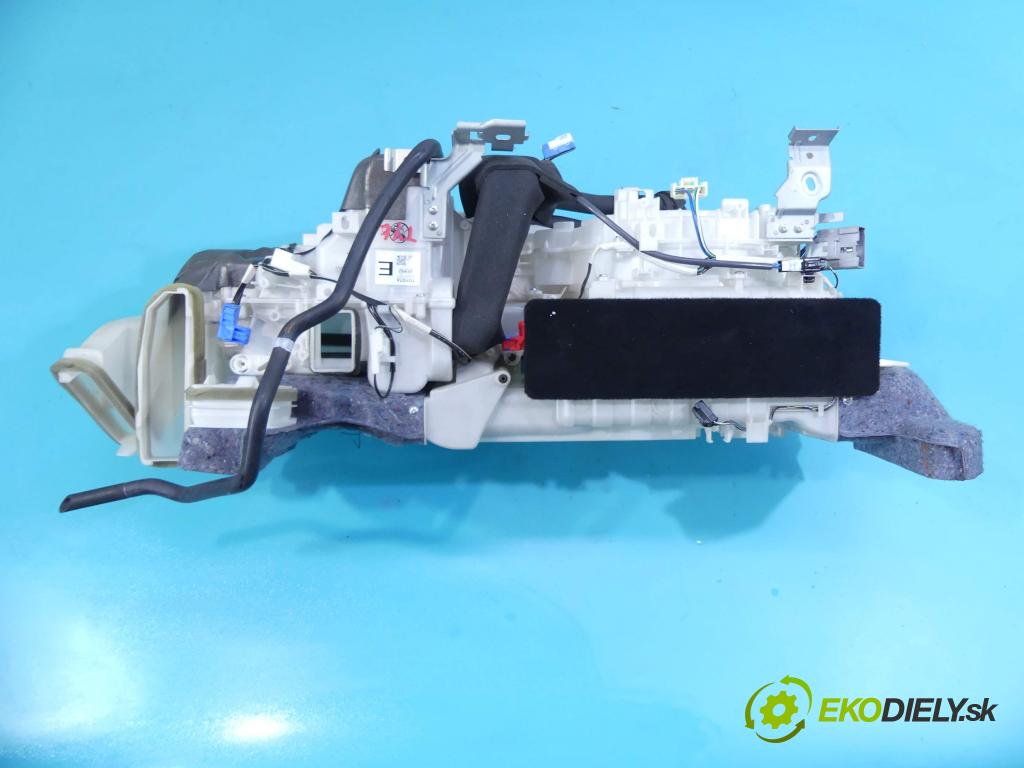 Lexus LS IV 2006-2017 5.0 V8 394KM: automatic 290 kW 4969 cm3 4- radiator 87030-50050 (Radiátory kúrenia)