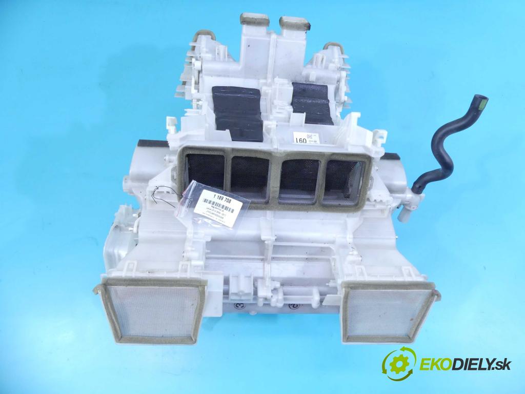 Lexus LS IV 2006-2017 5.0 V8 394KM: automatic 290 kW 4969 cm3 4- radiator 87050-50161 (Radiátory kúrenia)