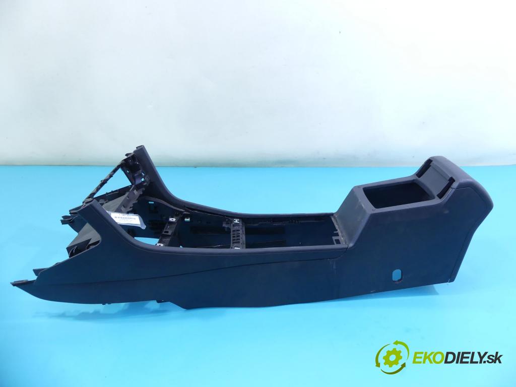 Audi A4 B6 2000-2004 1.9 tdi 131 HP manual 96 kW 1896 cm3 4- operadlo 5G0863289C (Lakťové opierky)