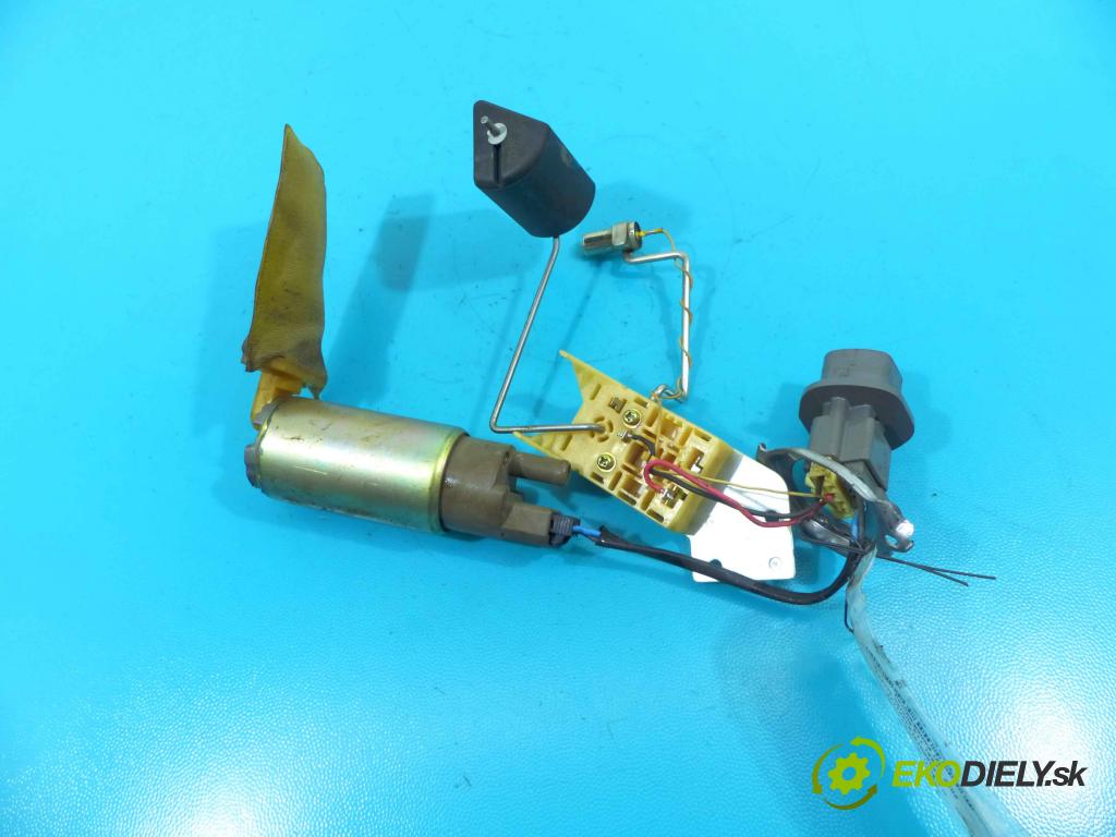 Toyota Corolla E11 1997-2002 1,4.0 16v 86 hp manual 63 kW 1332 cm3 5- čerpadlo paliva AF195130-4410