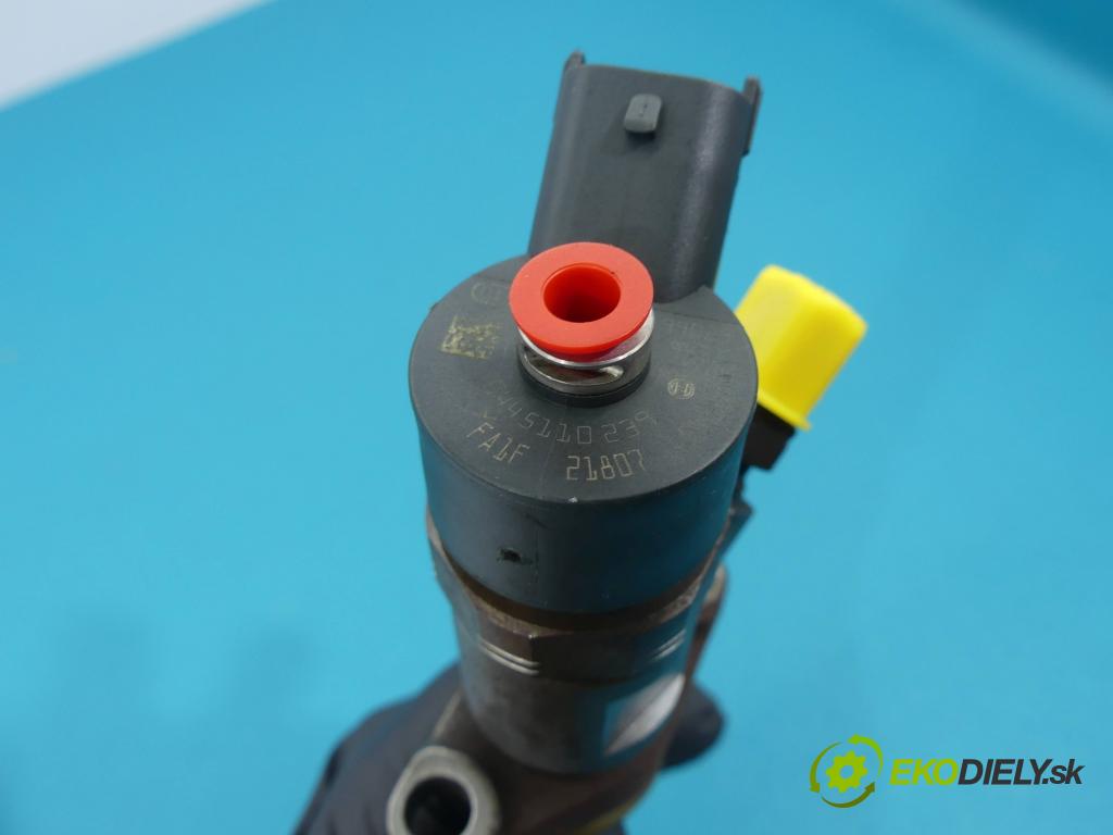 Ford Focus Mk2 2004-2011 1.6 tdci 90 HP manual 66 kW 1560 cm3 5- vstrek 0445110239 (Vstrekovače)