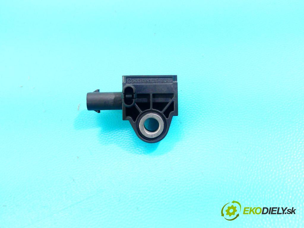 Vw Passat B8 2014 - 2.0 tdi 239KM automatic 176 kW 1968 cm3 5- snímač šokovat: 5Q0907651 (Snímače nárazu)