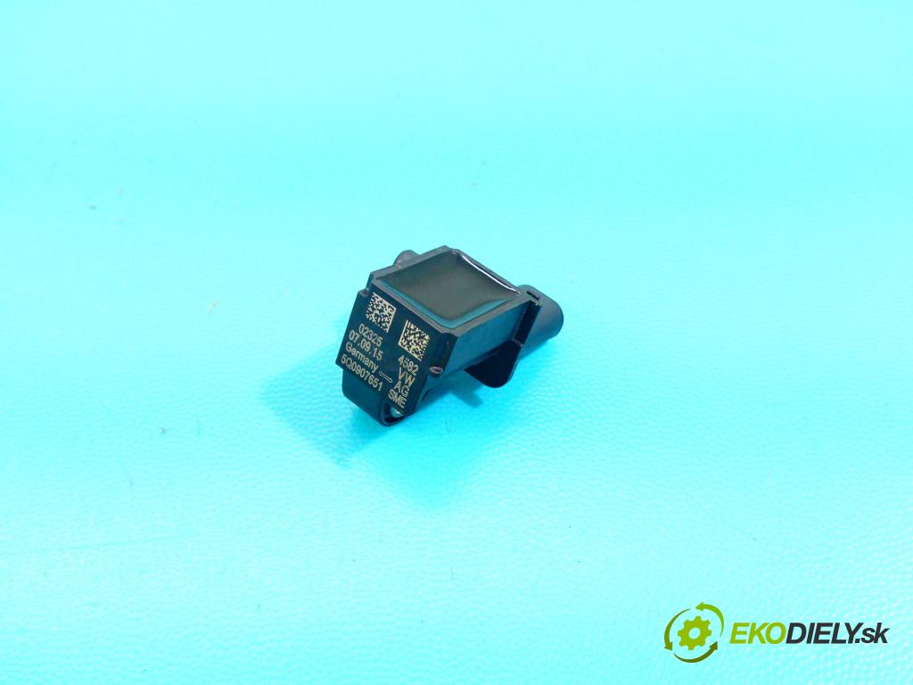 Vw Passat B8 2014 - 2.0 tdi 239KM automatic 176 kW 1968 cm3 5- snímač šokovat: 5Q0907651 (Snímače nárazu)