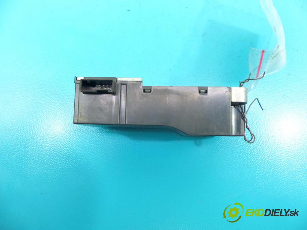 Vw Passat B8 2014 - 2.0 tdi 239KM automatic 176 kW 1968 cm3 5- Blokáda: řízení: 3Q0905861 (Ostatné)