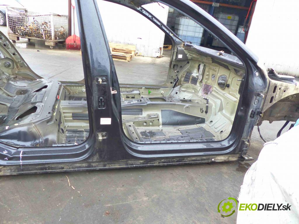 Vw Passat B8 2014 - 2.0 tdi 239KM automatic 176 kW 1968 cm3 5- práh pravý  (Ostatní)