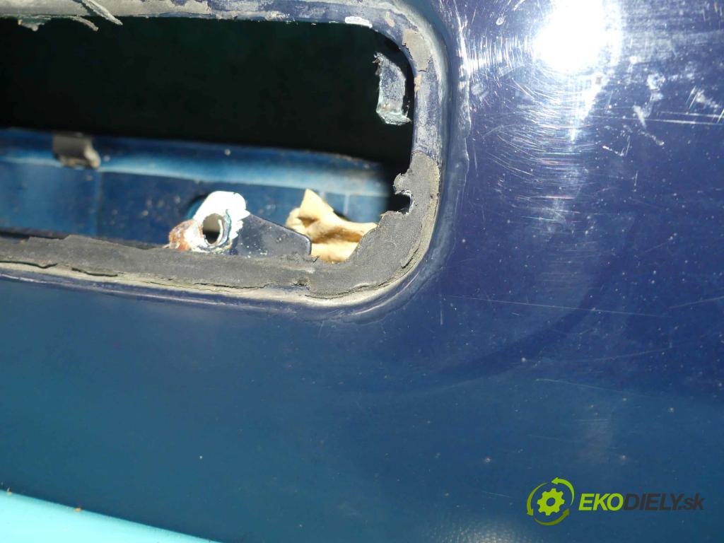 Vw Golf IV 1997-2003 1.4 16v 75 HP manual 55 kW 1390 cm3 3- zadna kufor  (Zadné kapoty)