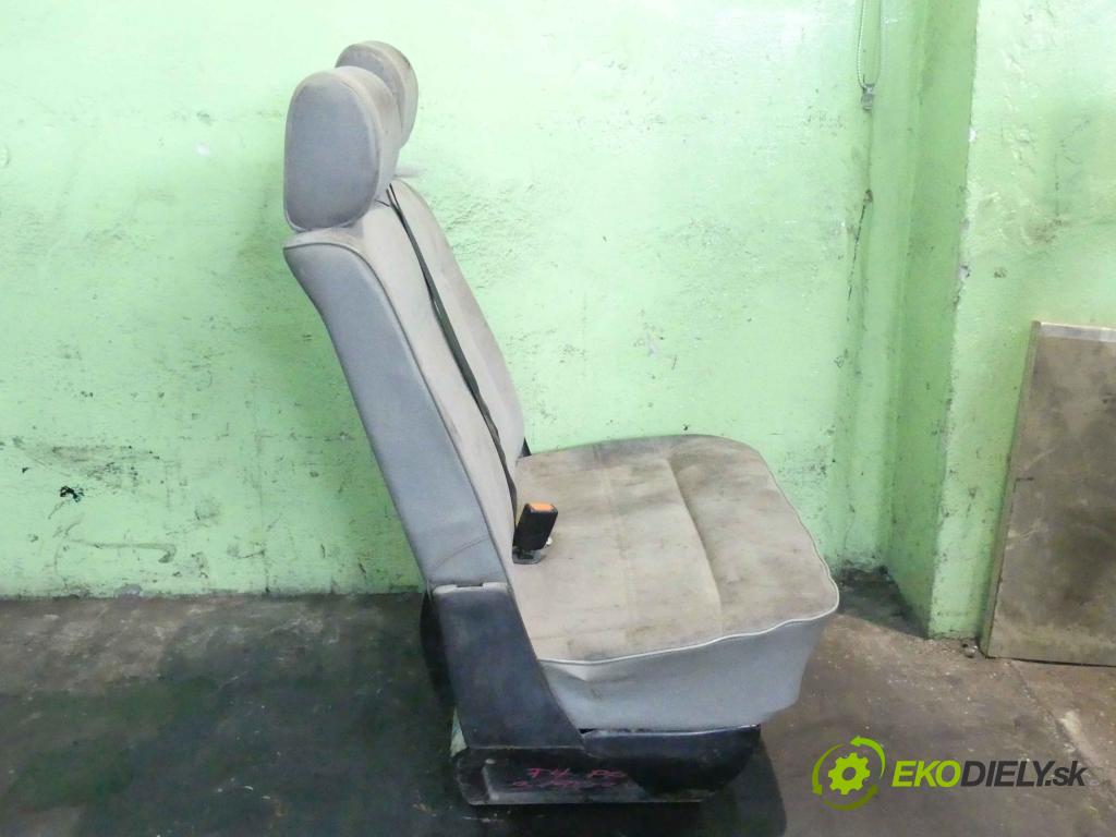 Vw Transporter T4 1990-2003 1.9 TD 68 hp manual 50 kW 1896 cm3 5- Sedadlo pravý  (Sedačky, sedadla)