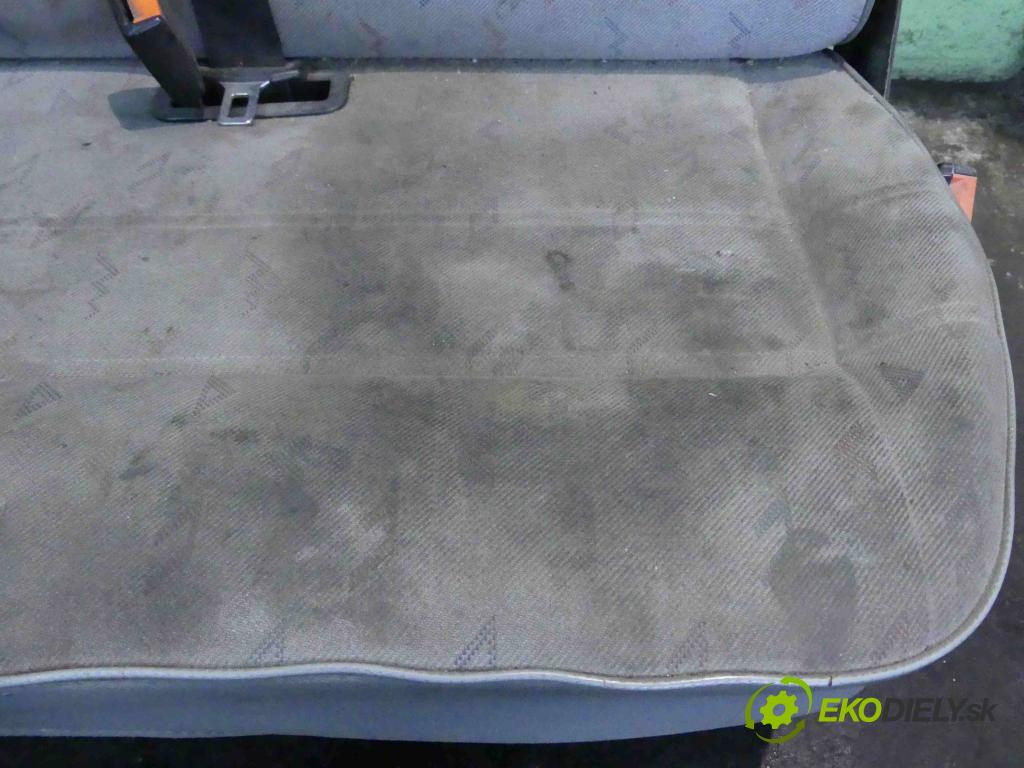 Vw Transporter T4 1990-2003 1.9 TD 68 hp manual 50 kW 1896 cm3 5- Sedadlo pravý  (Sedačky, sedadla)