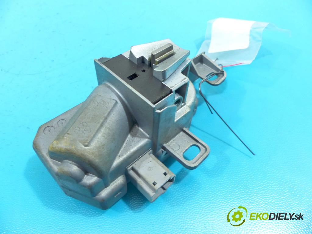 Volvo V40 II 2012-2019 2.0 D2 120 HP manual 88 kW 1969 cm3 5- Blokáda: řízení: 31340956 (Ostatné)